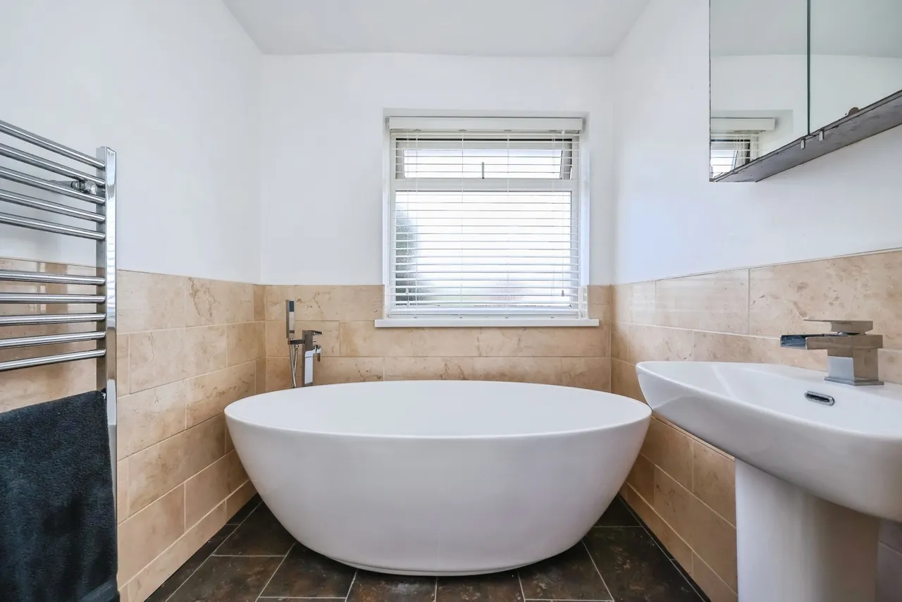 Bournmoor Avenue, Clifton, Nottingham, NG11, photo 4