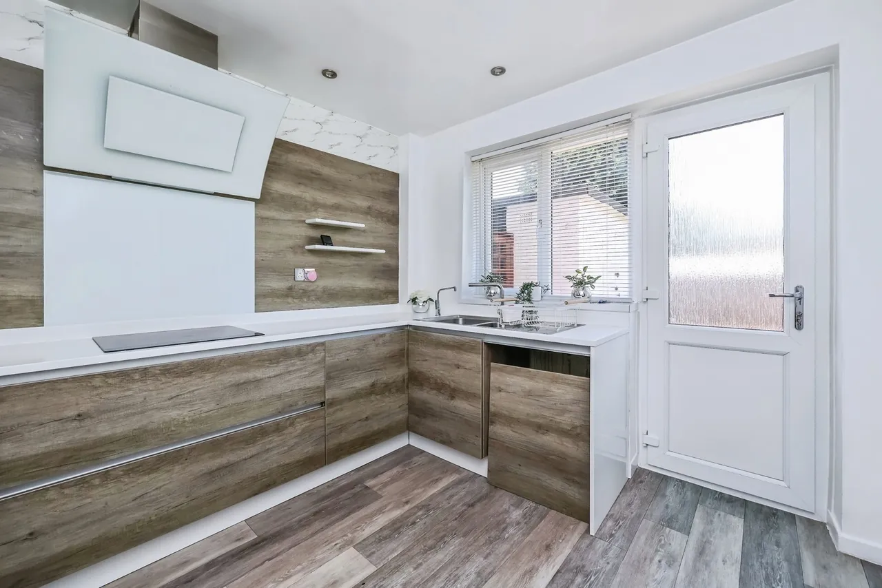 Bournmoor Avenue, Clifton, Nottingham, NG11, photo 5