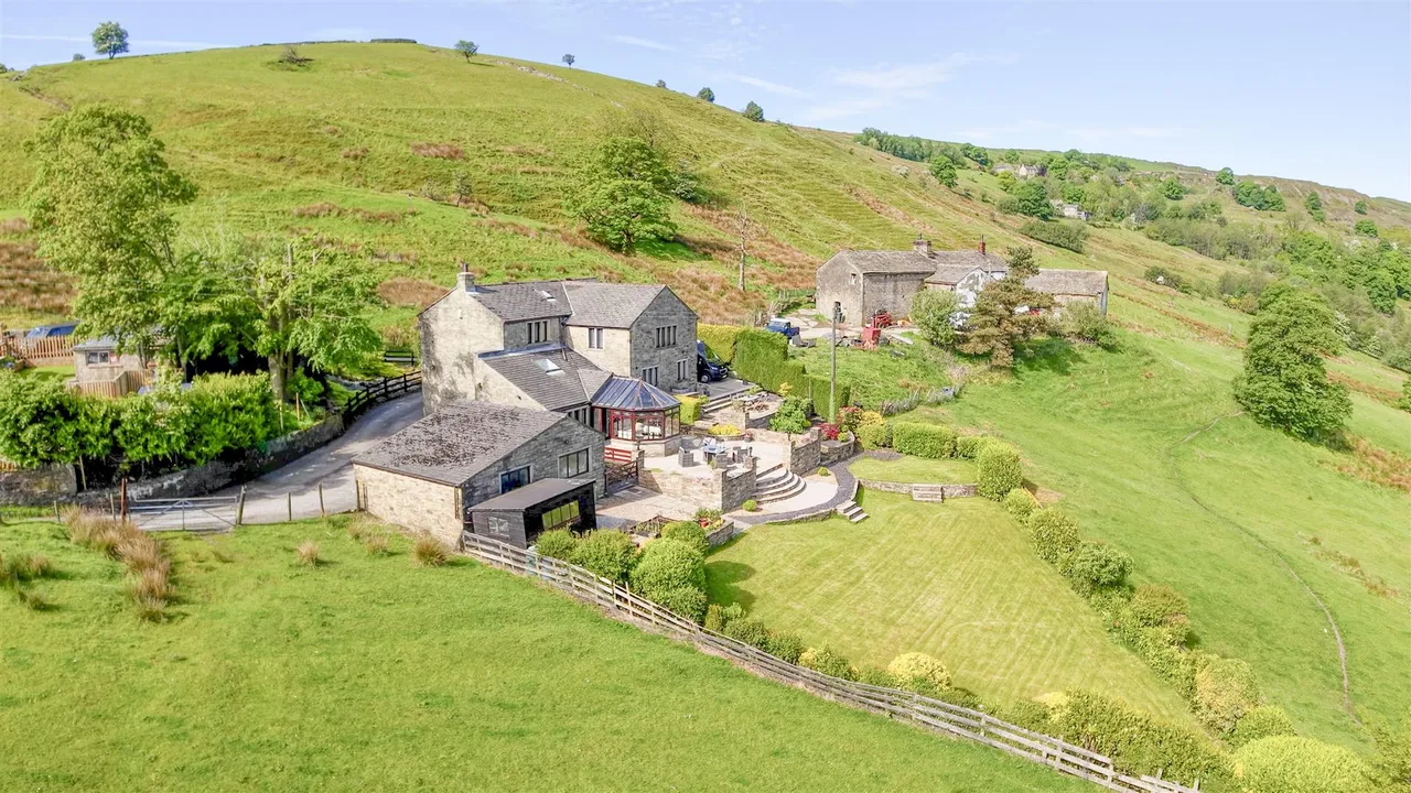 4 bed house for sale, Lench Fold Clough, Cowpe