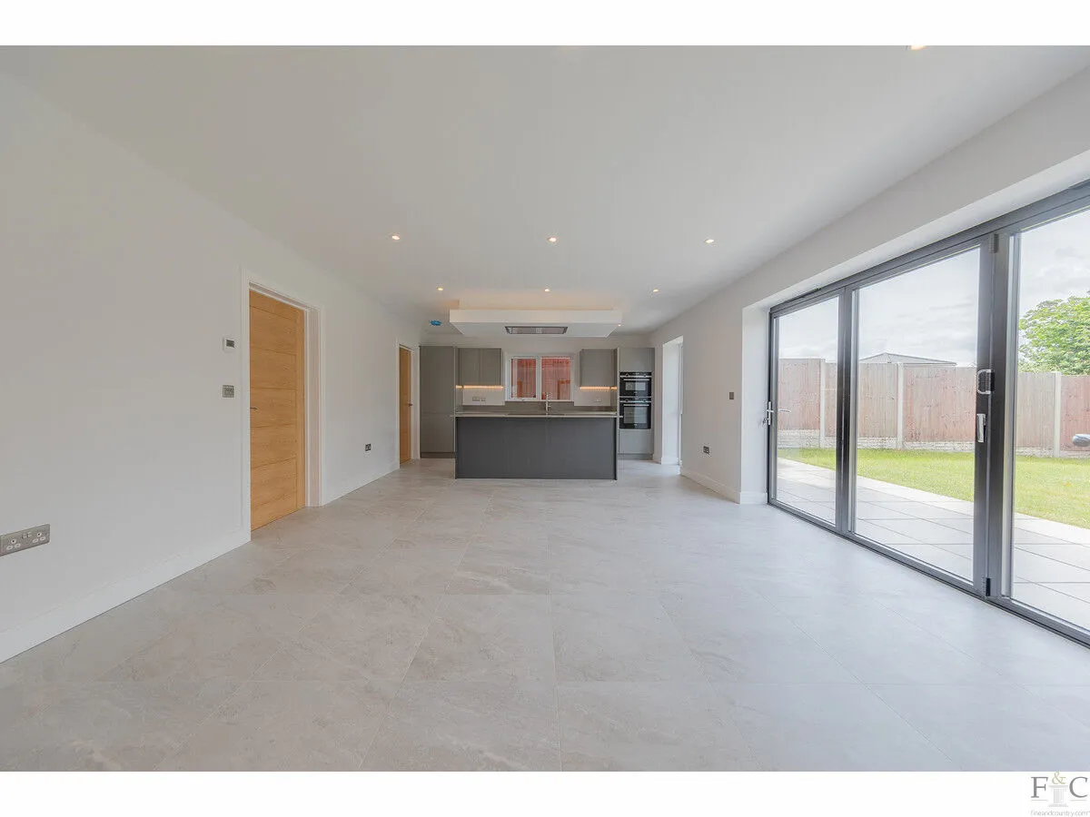 Cleves Gardens, Leicester, LE2, photo 11