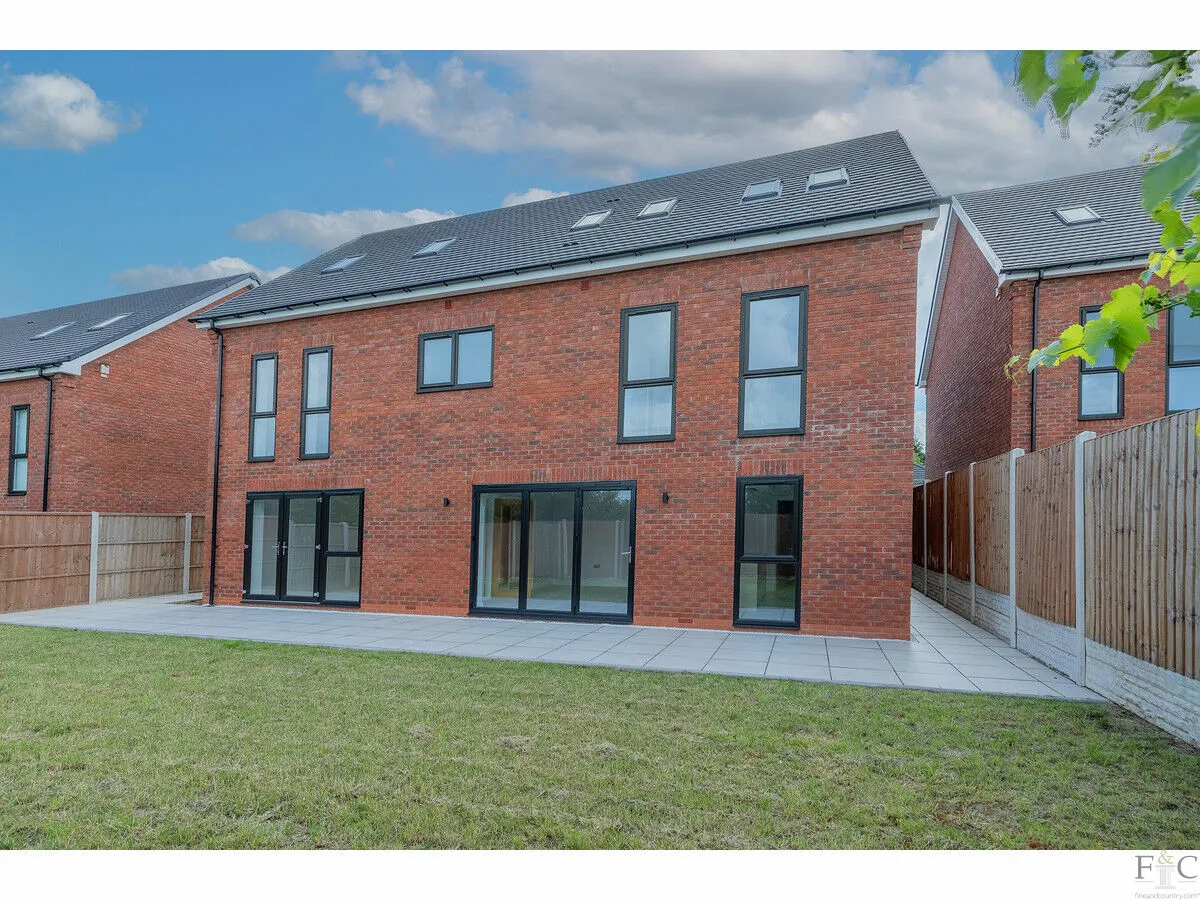 Cleves Gardens, Leicester, LE2, photo 6