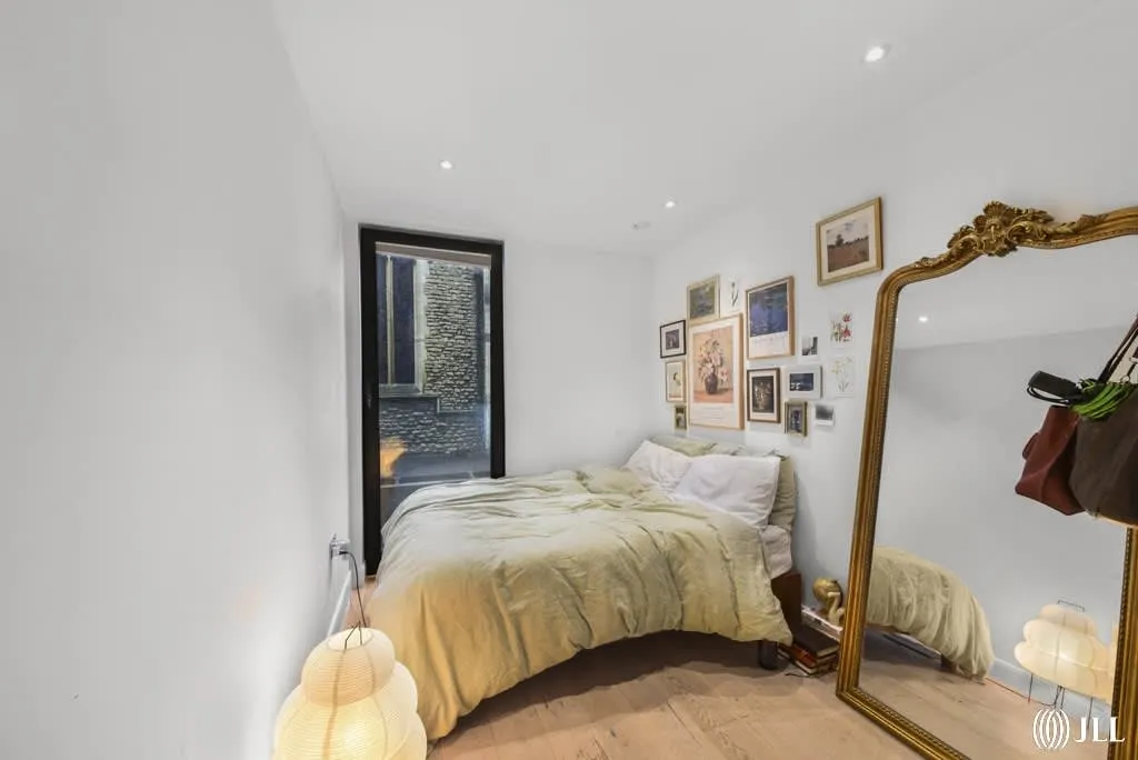 Finchley Road, London, NW3, photo 10