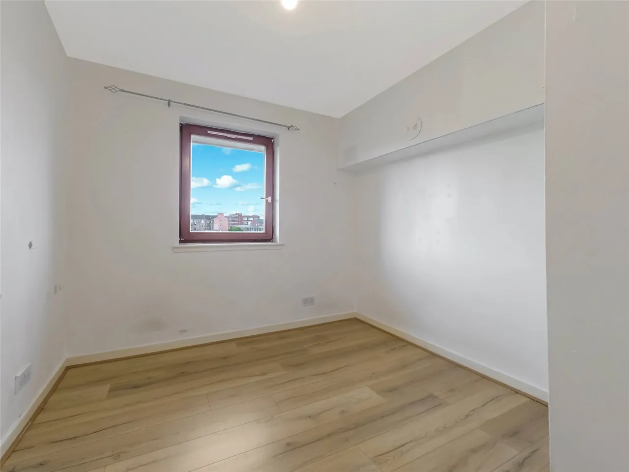 Dalmarnock Drive, Bridgeton, Glasgow, G40, photo 9