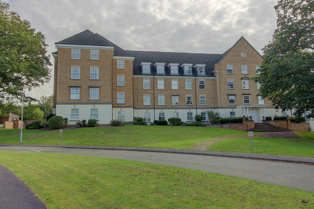 2 bed flat for sale, Stelle Way, Leicester, LE3