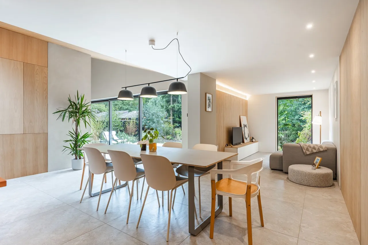 Beautifully Remodelled Contemporary H, photo 6
