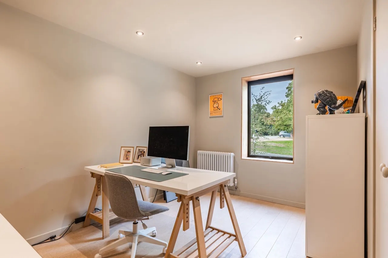 Beautifully Remodelled Contemporary H, photo 12