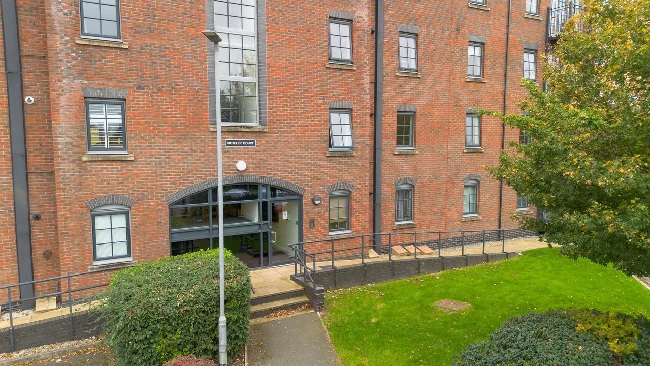 Apartment 32, Boteler Court Elphins Drive, Warrington, Warrington, WA4 6DU, photo 12