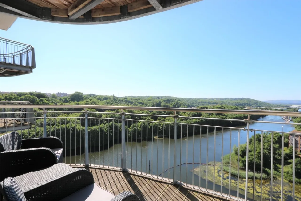 2 bed flat to rent, Roma House, Victoria Wharf, CF11