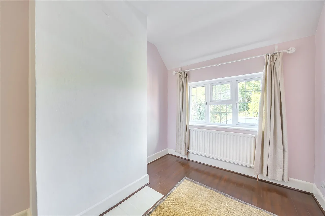 Woodham Lane, New Haw, KT15, photo 11