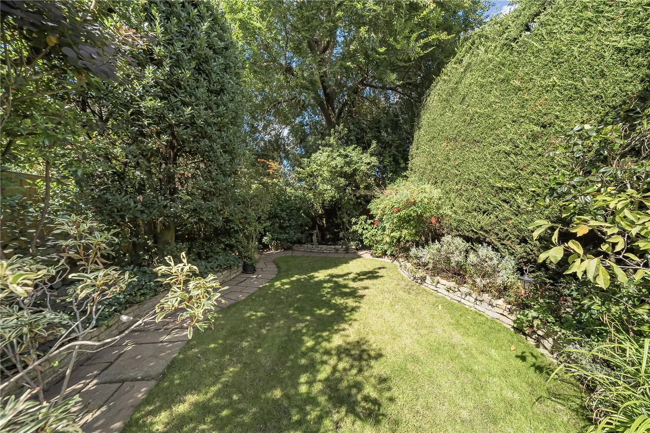3 bed house for sale, Woodham Lane, New Haw, KT15