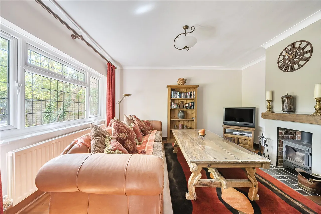 Woodham Lane, New Haw, KT15, photo 6