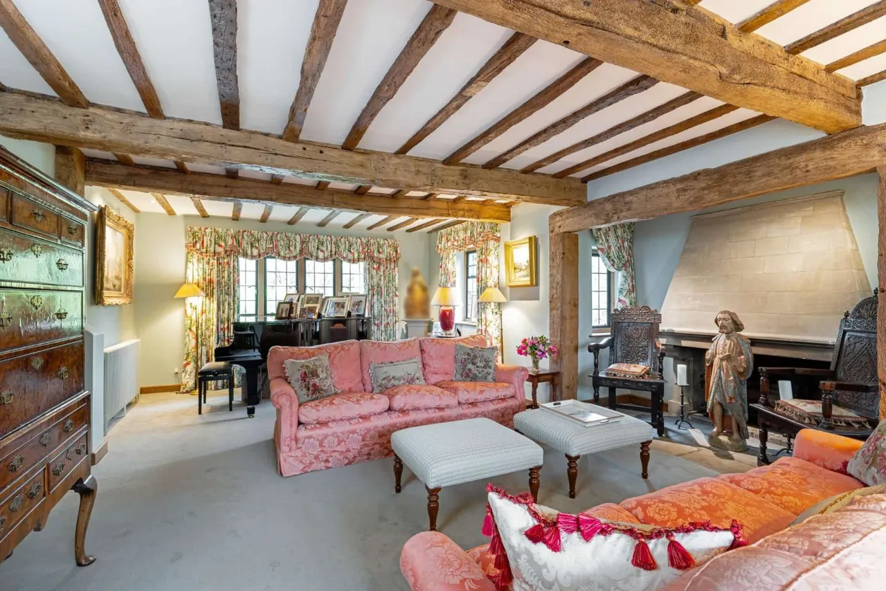 Church Lane, Dogmersfield, Hook, Hampshire, RG27 8TB, photo 6