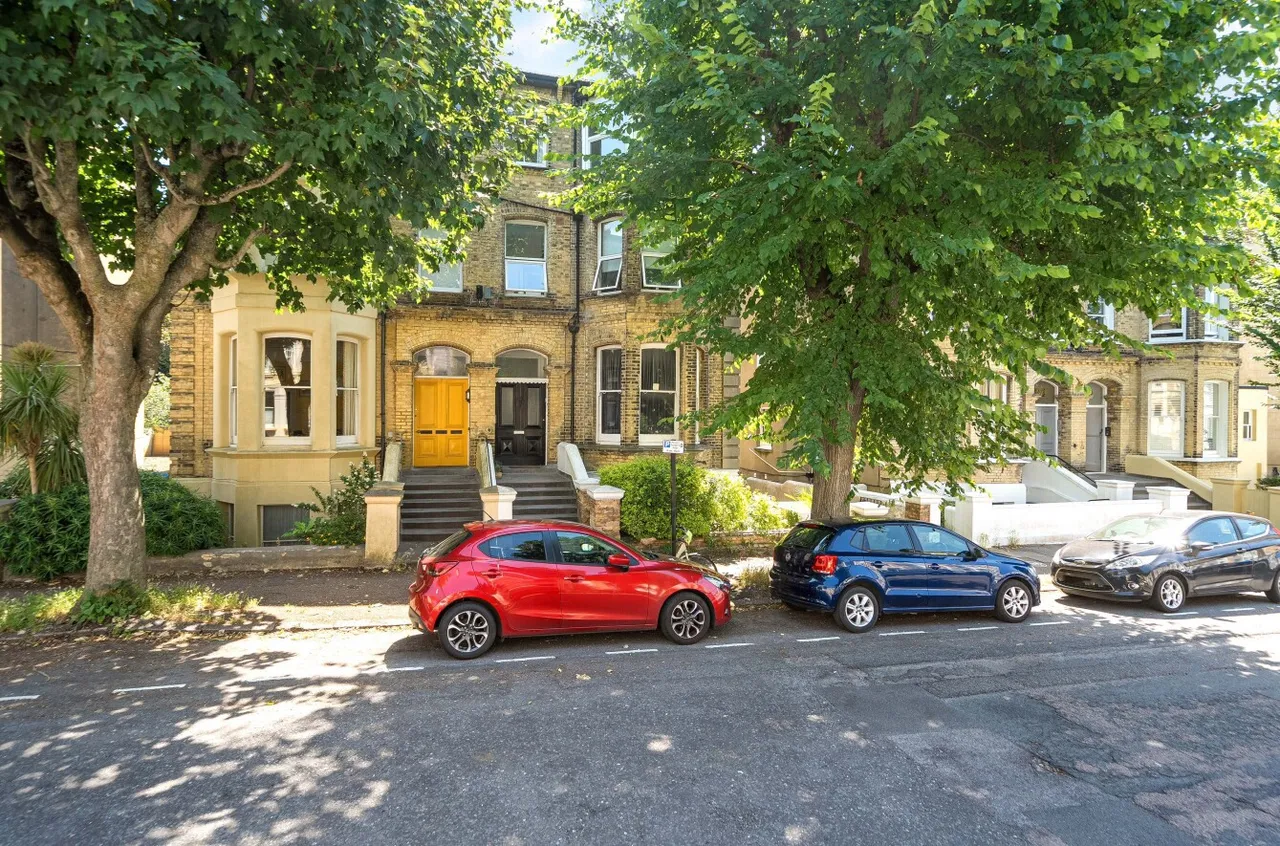 flat for sale, Selborne Road, Hove, BN3