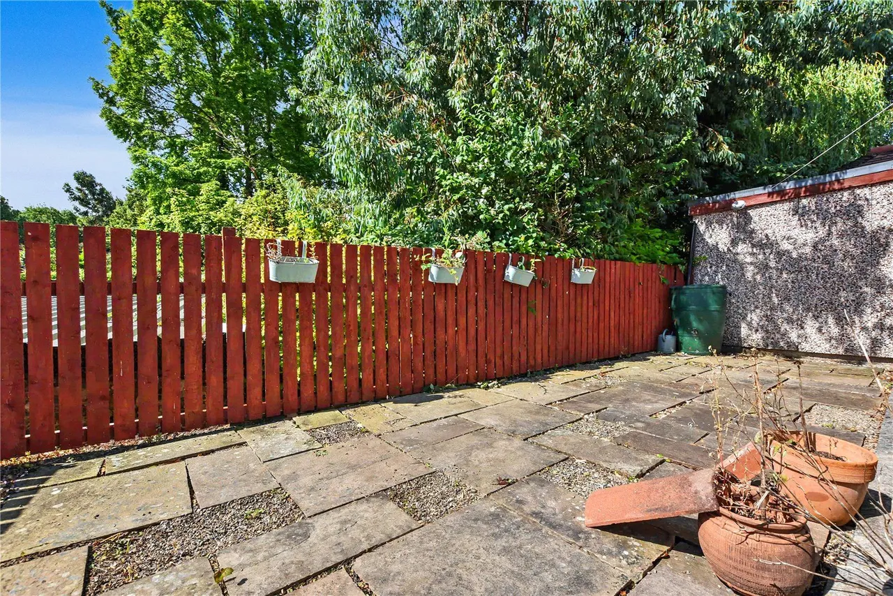 Crawshaw Rise, Pudsey, LS28, photo 8