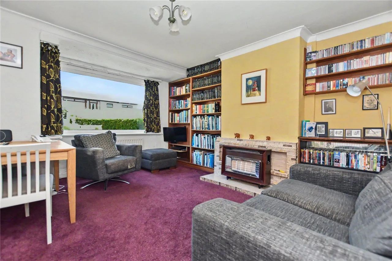 Crawshaw Rise, Pudsey, LS28, photo 2
