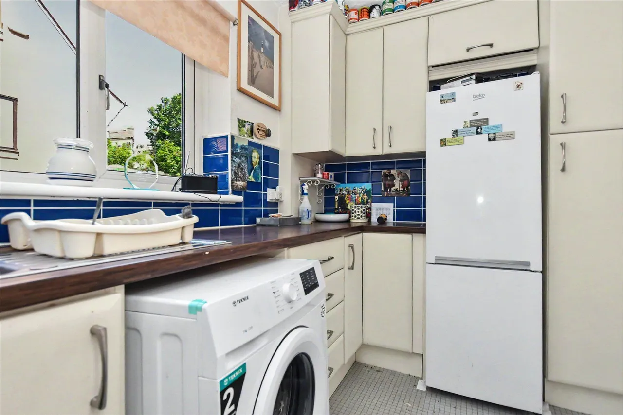 Crawshaw Rise, Pudsey, LS28, photo 5