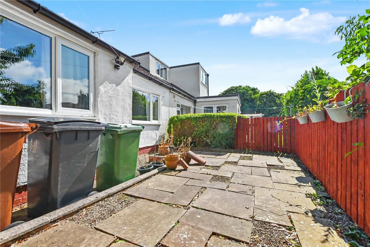 Crawshaw Rise, Pudsey, LS28, photo 13