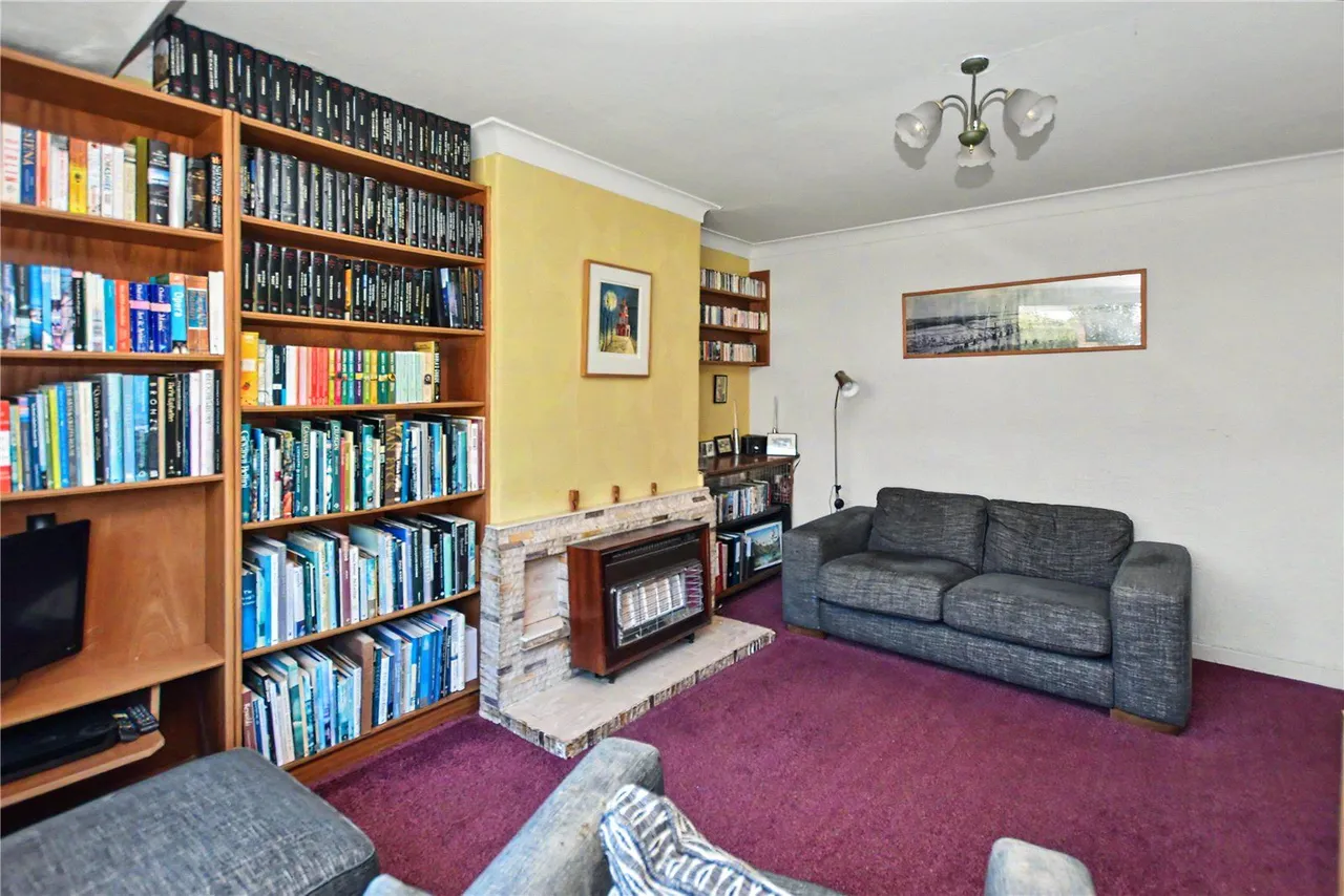 Crawshaw Rise, Pudsey, LS28, photo 4