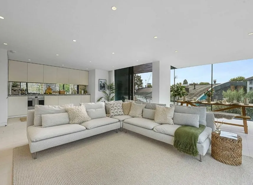 Oval Road, Camden, NW1, photo 2