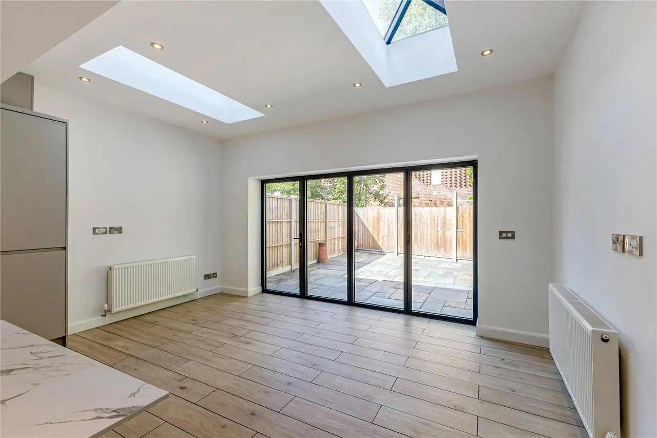 Boscombe Road, Wimbledon, London, SW19, photo 5
