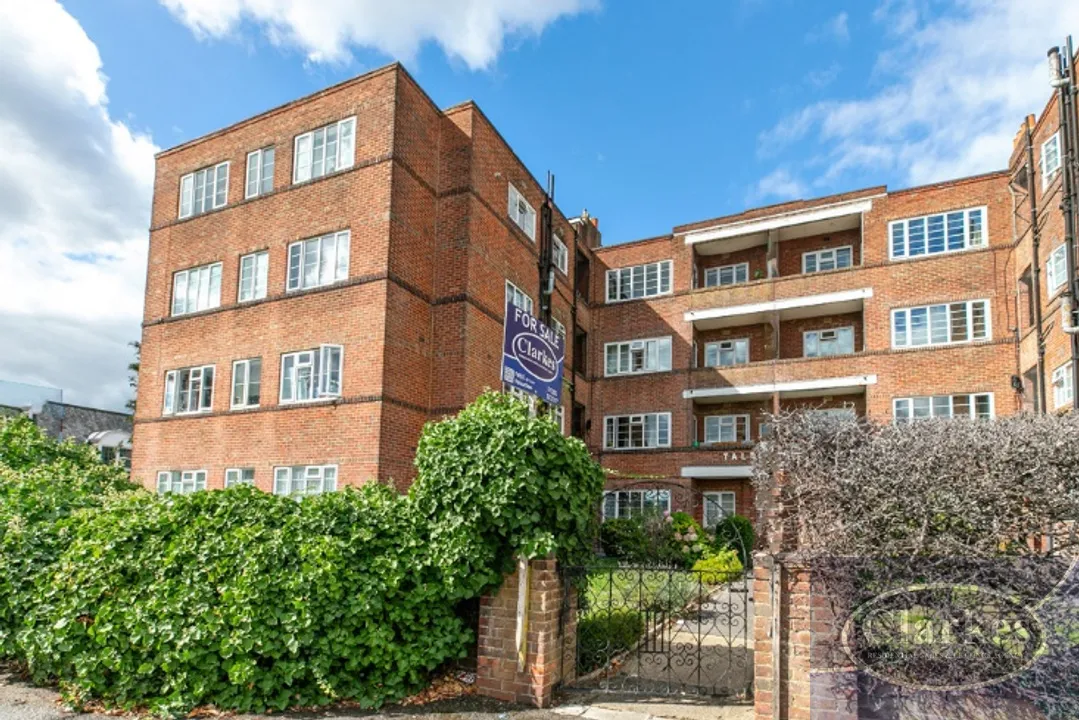 2 bed flat for sale, Wimborne Road, Bournemouth