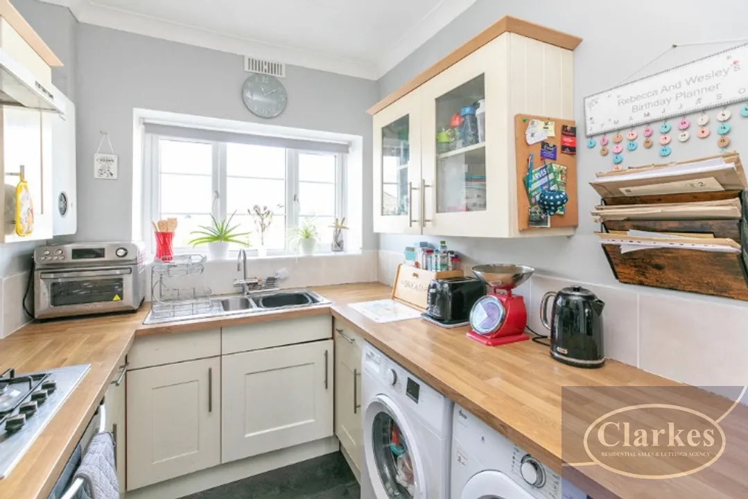 Wimborne Road, Bournemouth, photo 6