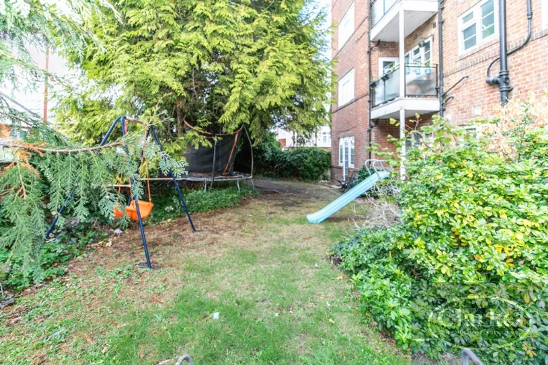 Wimborne Road, Bournemouth, photo 12