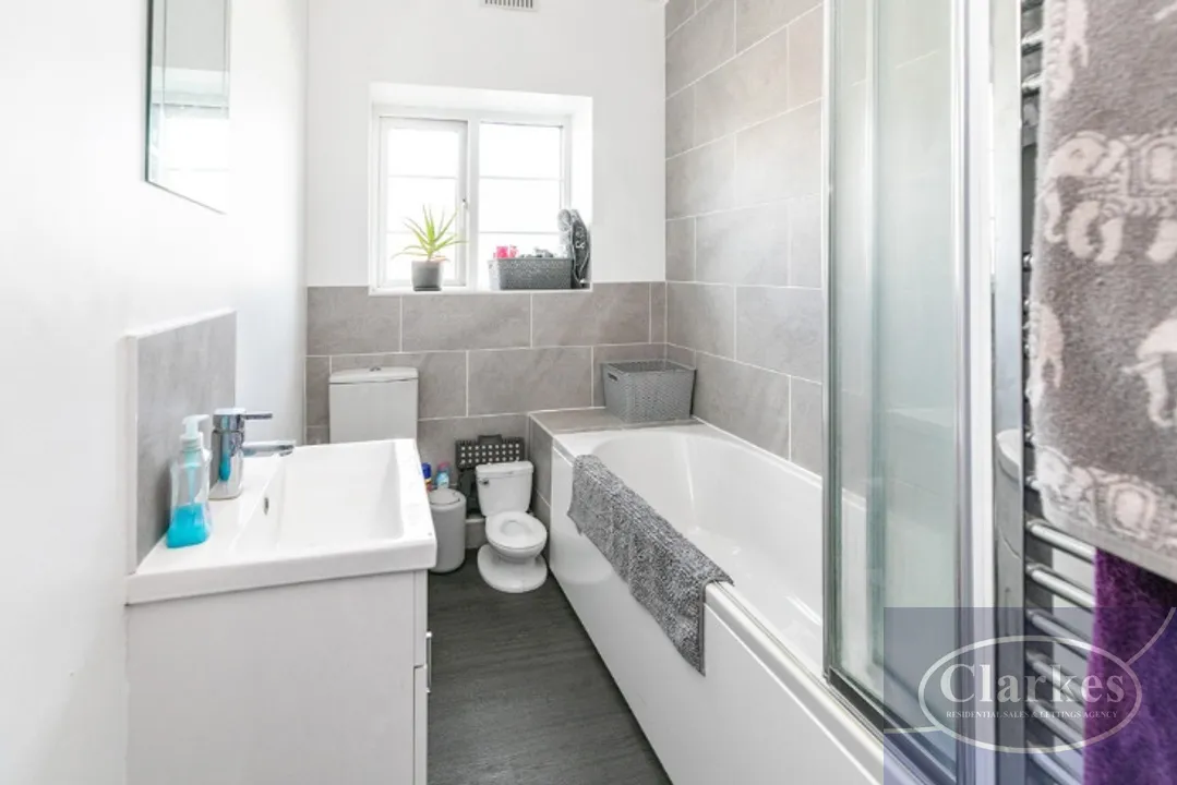 Wimborne Road, Bournemouth, photo 10