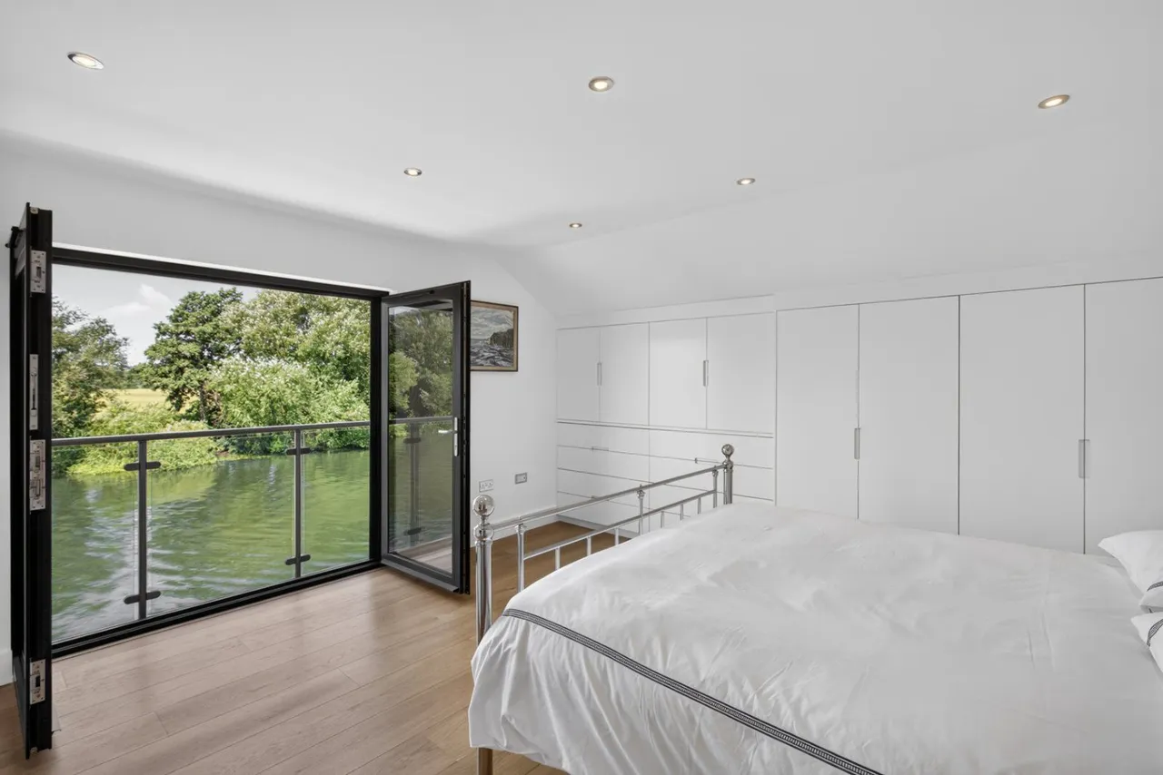 Henley Road, Wargrave, Berkshire, RG10 8HZ, photo 6