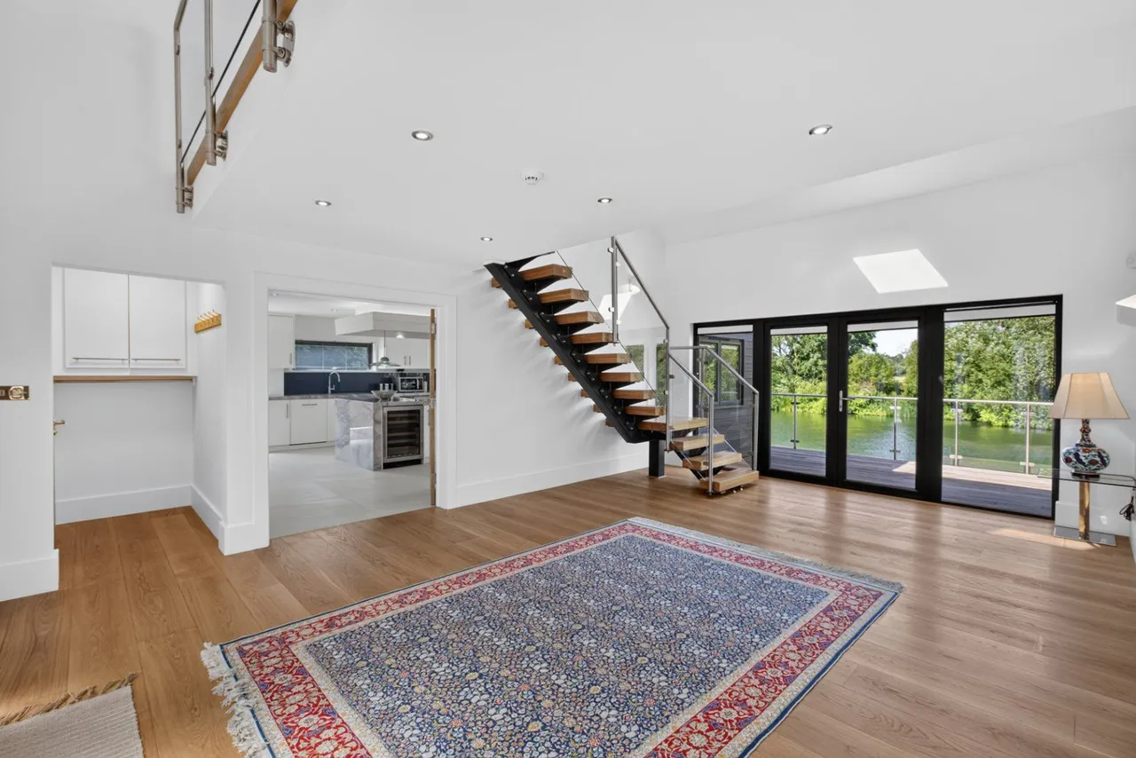 Henley Road, Wargrave, Berkshire, RG10 8HZ, photo 8