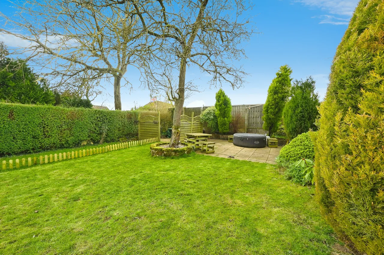Thoresby Avenue, Kirkby In Ashfield, NG17, photo 20