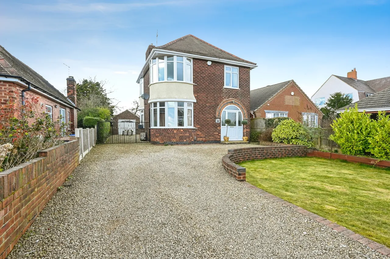 Thoresby Avenue, Kirkby In Ashfield, NG17, photo 21