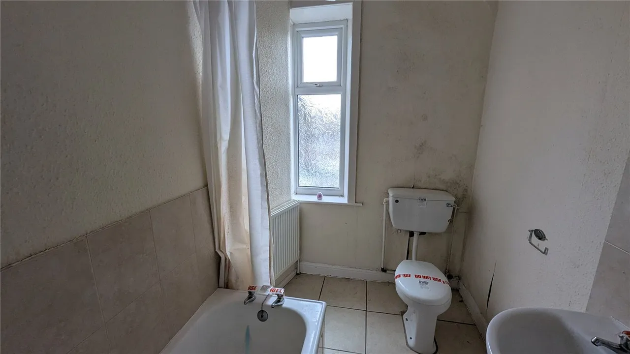 Heath Street, Burnley, BB10, photo 4
