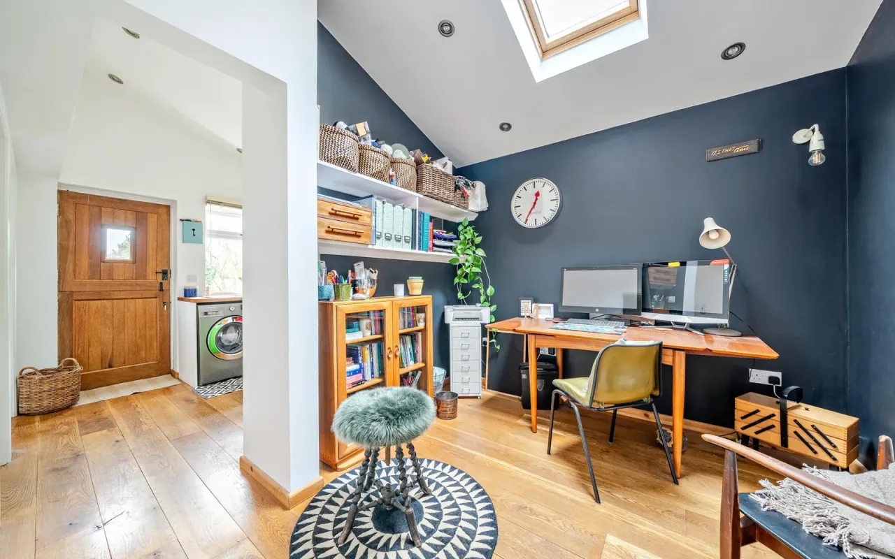 Colworth Road, Sharnbrook, Bedford, photo 9