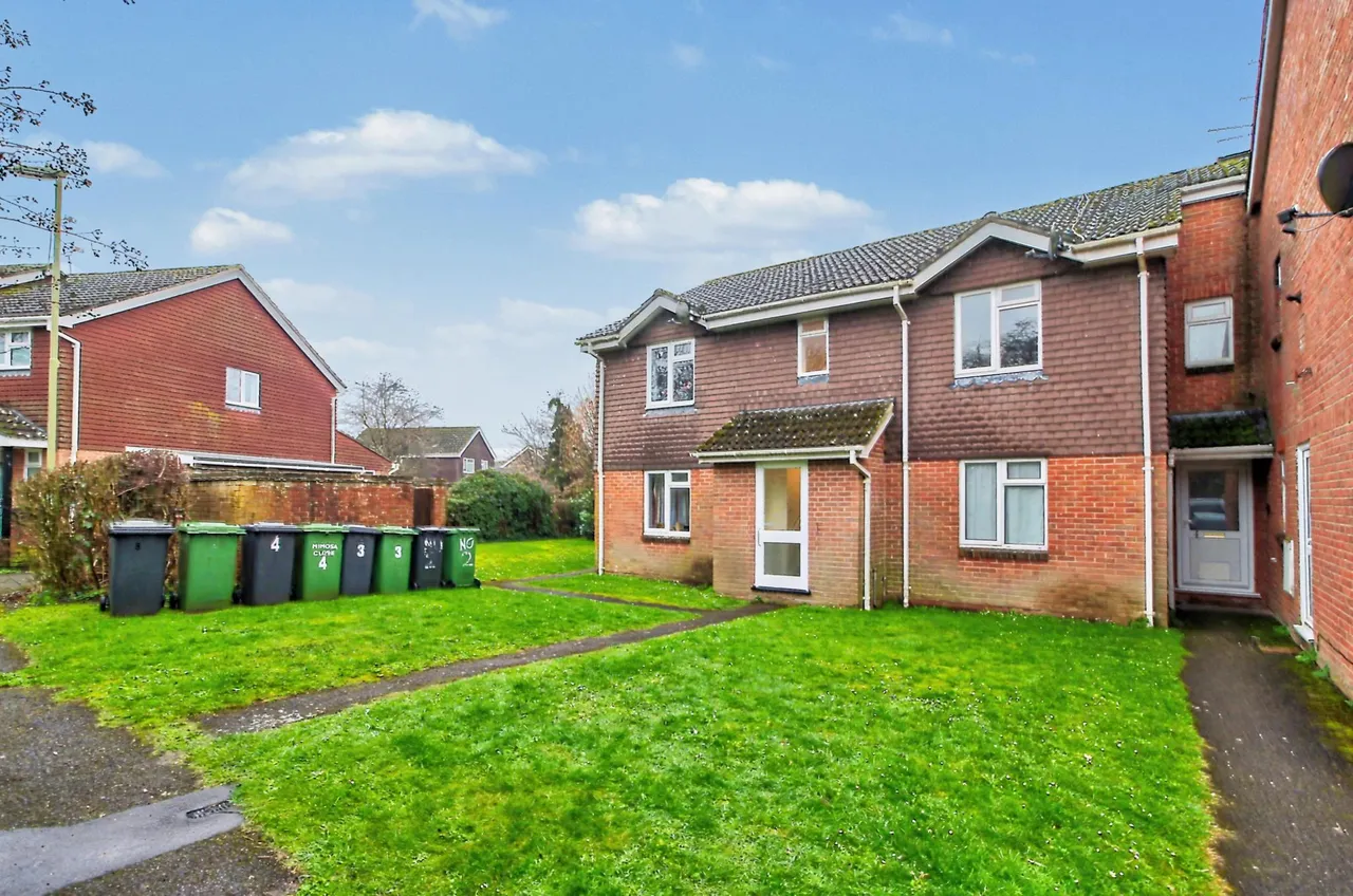 Mimosa Close, Bordon, GU35, photo 10