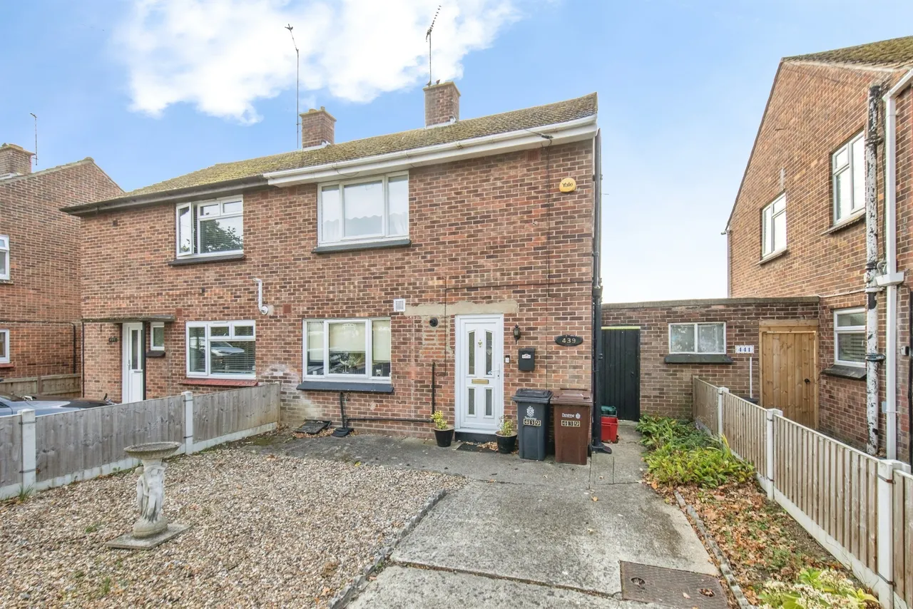 3 bed house for sale, St. Johns Road, Clacton-On-Sea, CO16