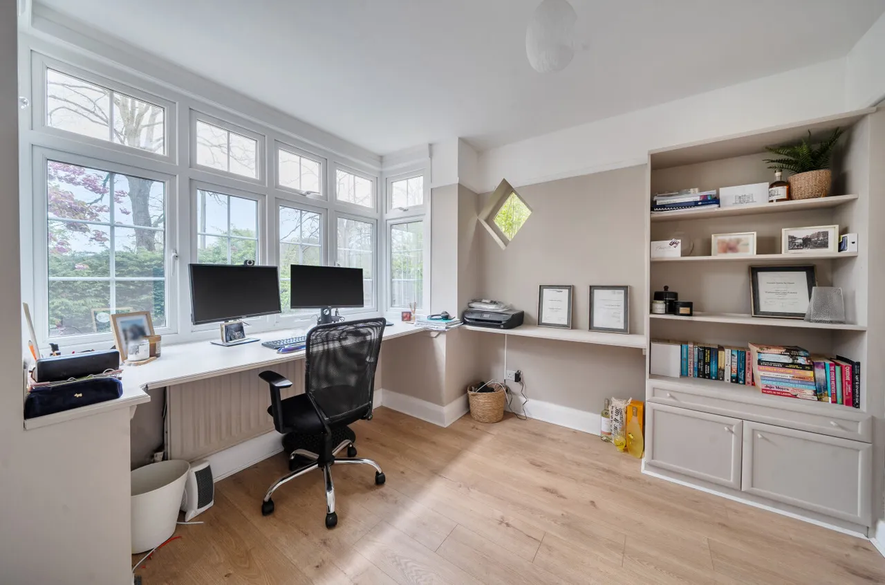 Farnborough Road, Farnham, Surrey, GU9 9AQ, photo 8