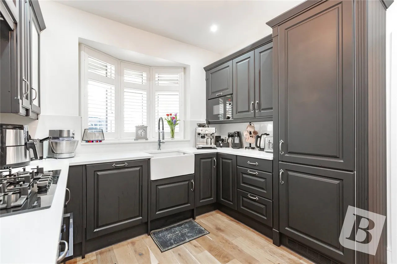 Lower Bedfords Road, Romford, RM1, photo 3