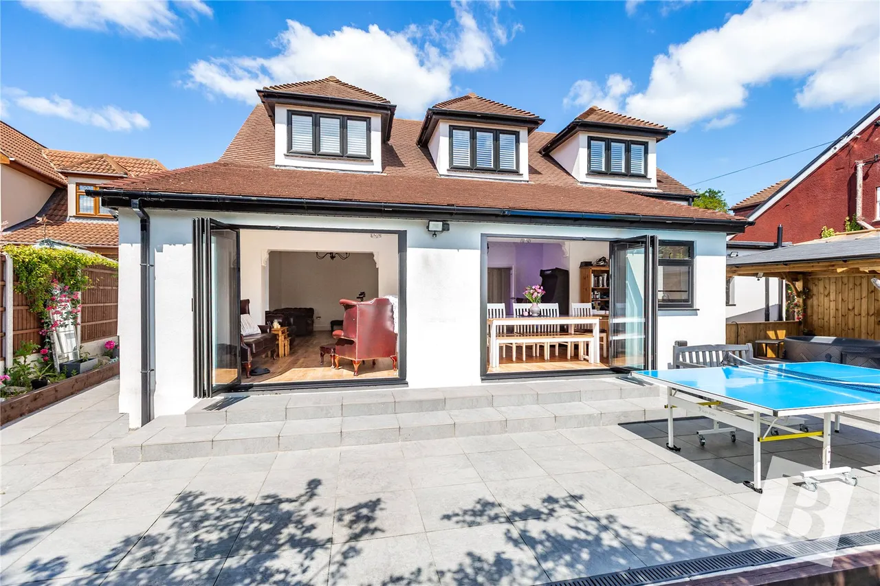 Lower Bedfords Road, Romford, RM1, photo 20