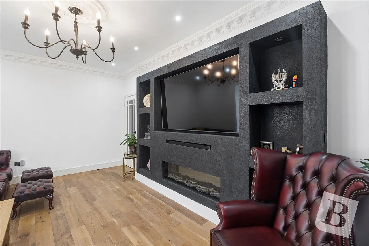 Lower Bedfords Road, Romford, RM1, photo 5