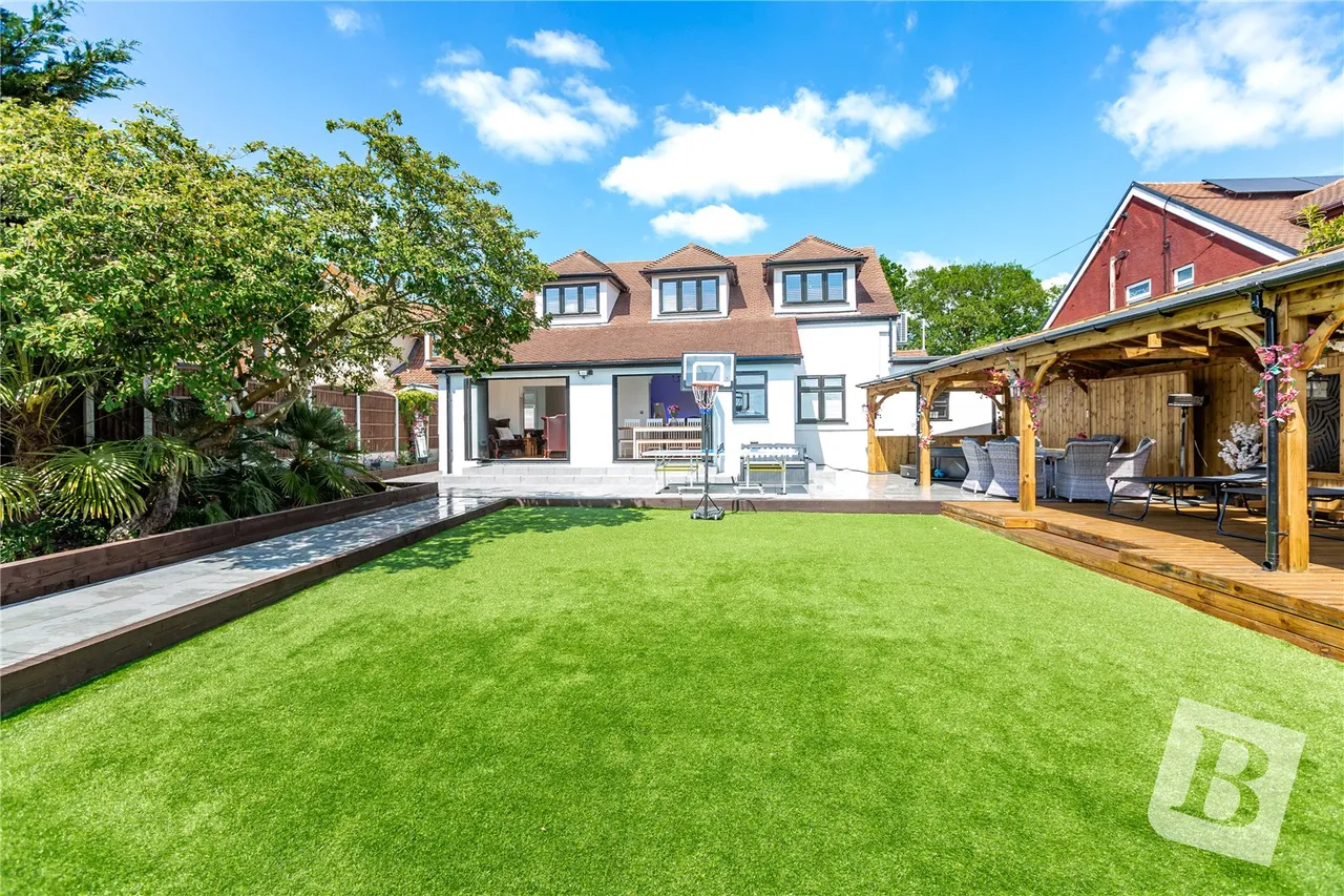Lower Bedfords Road, Romford, RM1, photo 2