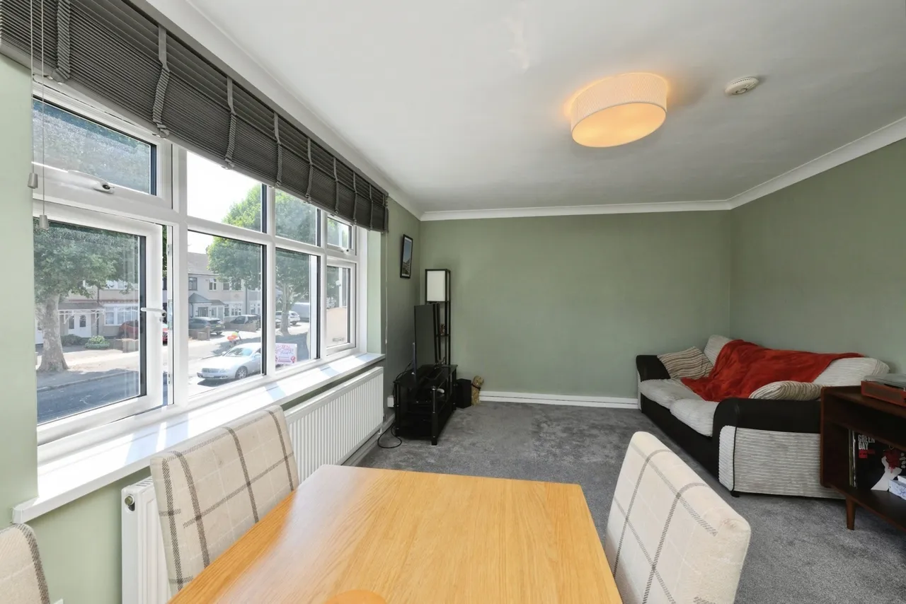 Rush Green Road, ROMFORD, Essex, RM7, photo 8