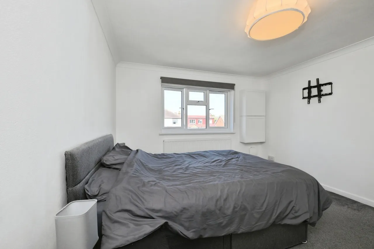 Rush Green Road, ROMFORD, Essex, RM7, photo 6