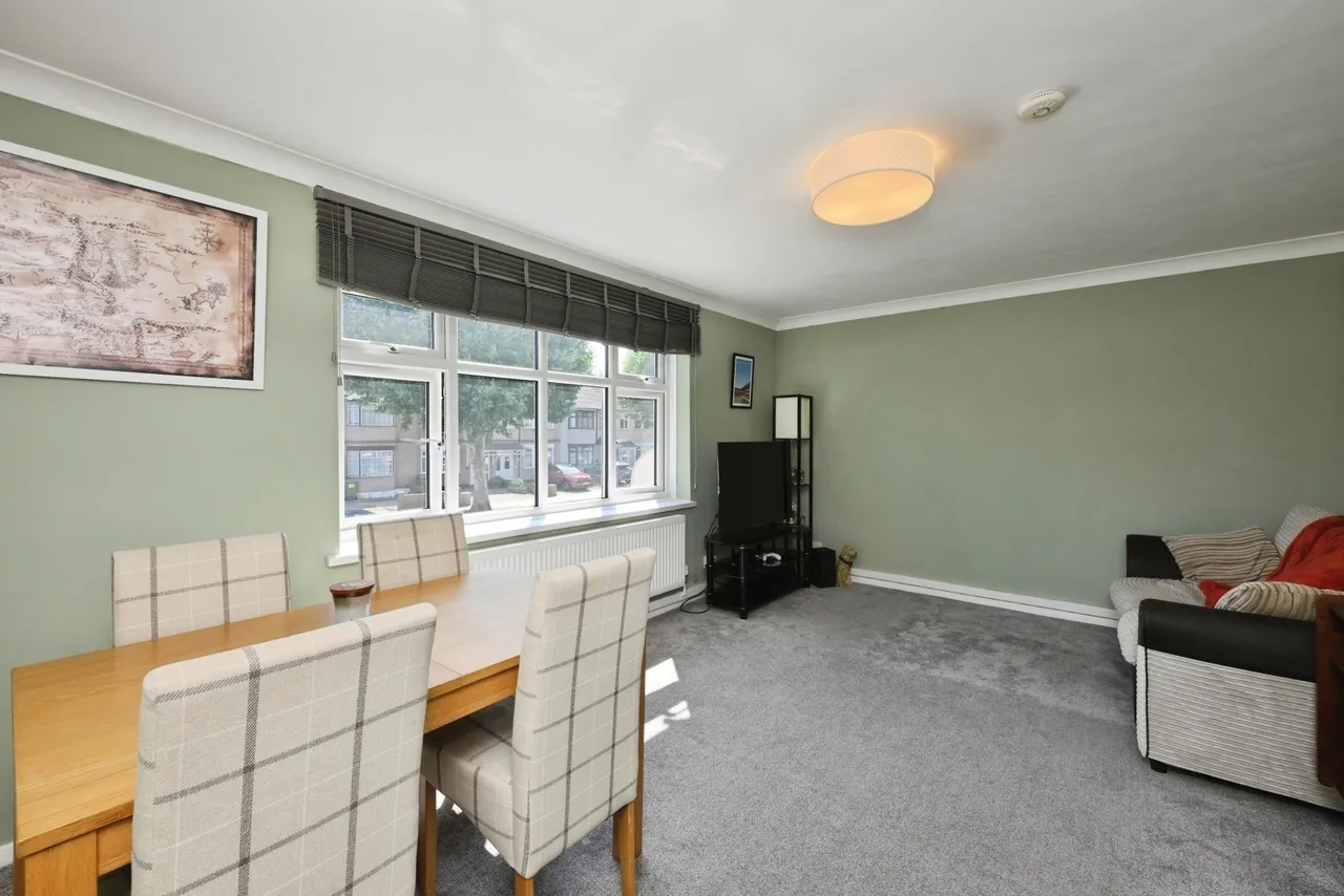 Rush Green Road, ROMFORD, Essex, RM7, photo 9