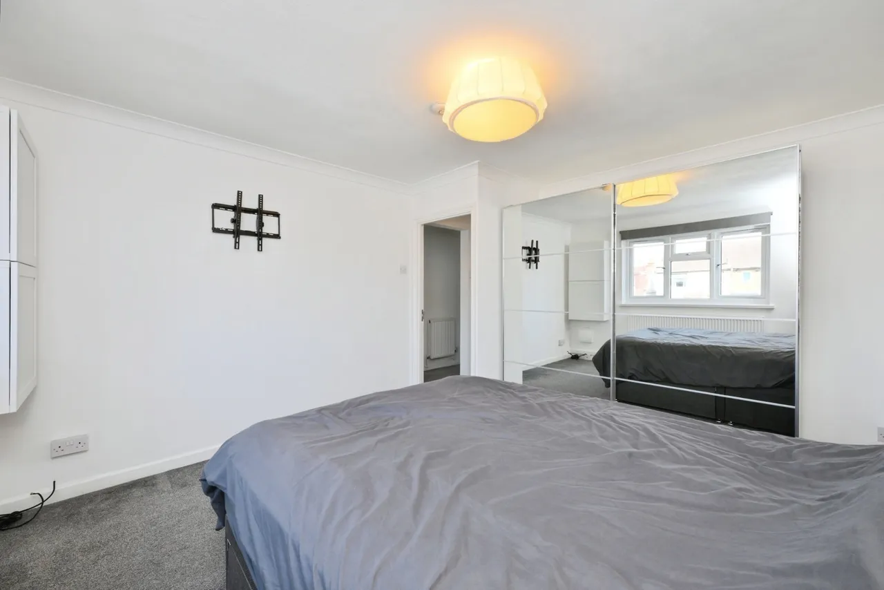Rush Green Road, ROMFORD, Essex, RM7, photo 7