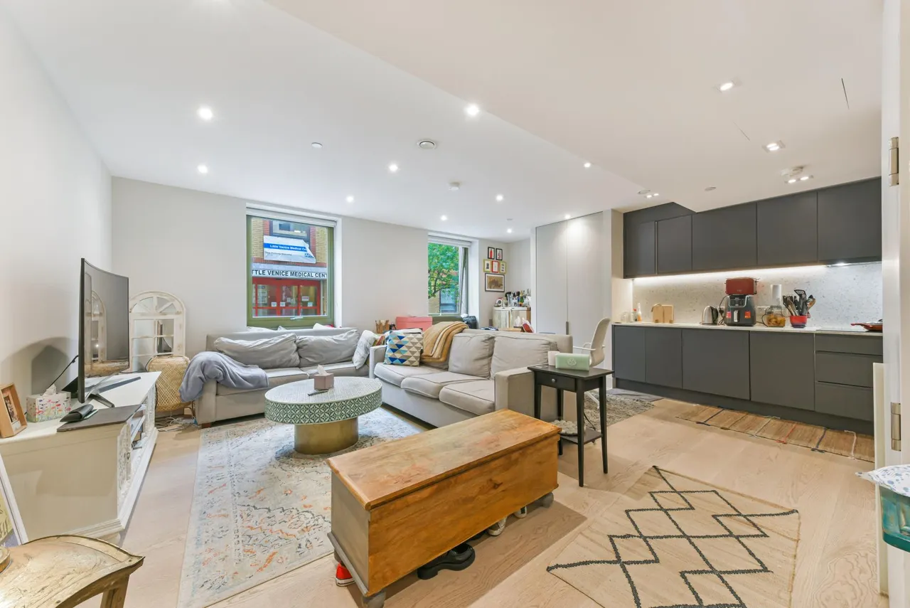 1 bed flat for sale, Crompton Street, Paddington, W2