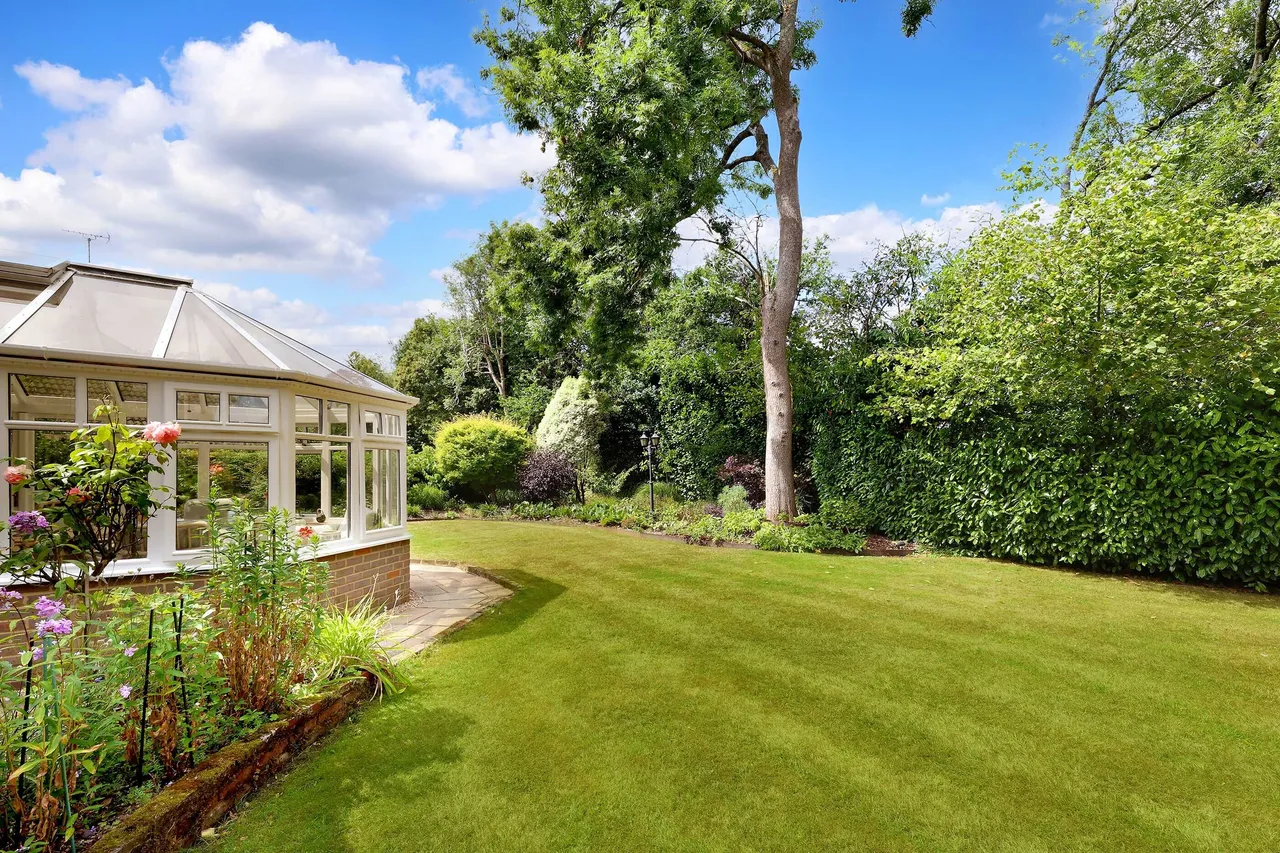 Manor Close, Penn, HP10, photo 21