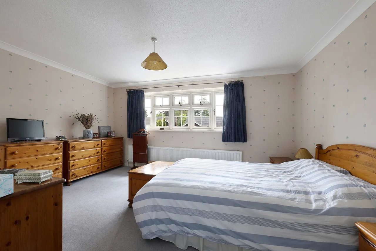 Manor Close, Penn, HP10, photo 13