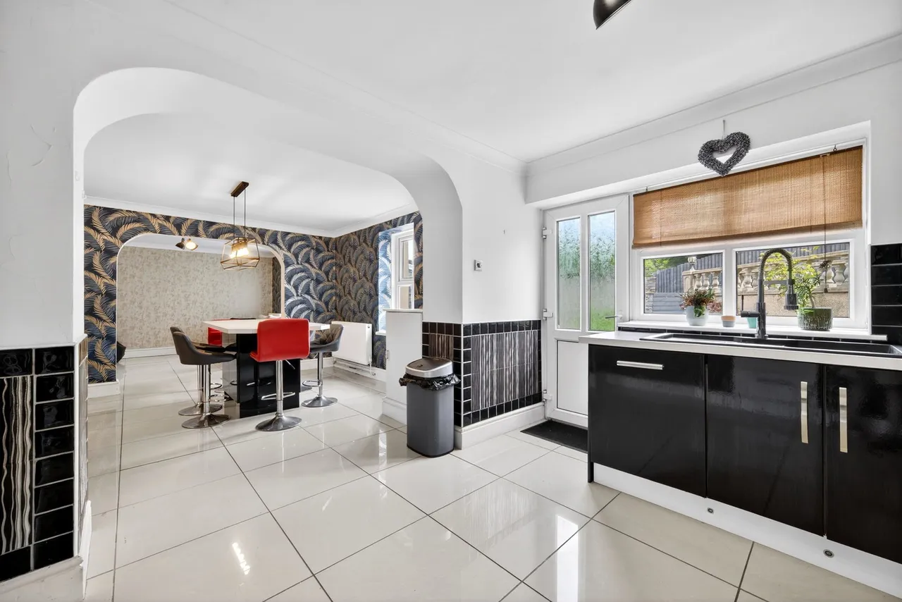 Peniel Green Road, Swansea, SA7, photo 11