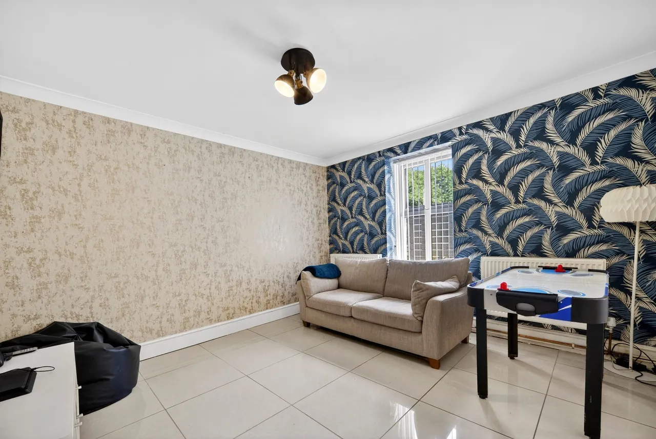 Peniel Green Road, Swansea, SA7, photo 15